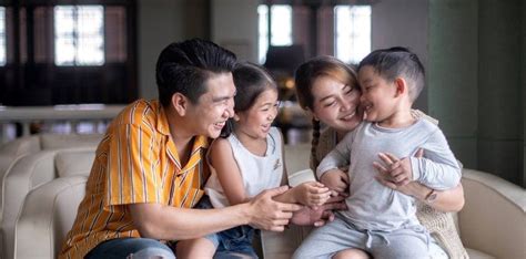 Paggawa Ng Mabuti sa Kapwa: 11 Na Dapat Ituro Sa .